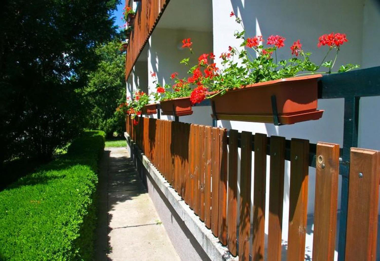 Others 5, Pergola Panzio, Balatonföldvári
