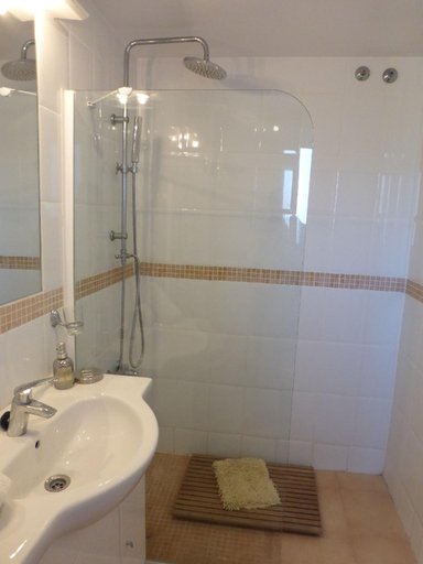 Bathroom, Nice 2 bedroom apartment, Almería