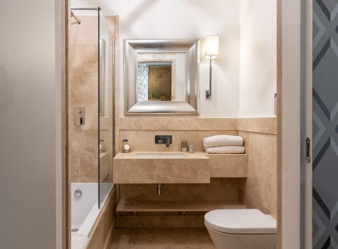 Bathroom 3, Casa Montani, Roma