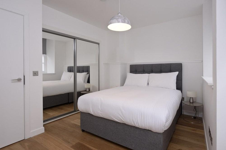 Bedroom 2, Destiny Scotland -The Malt House Apartments, Edinburgh