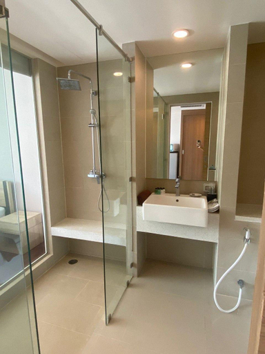 3, Ark Studio only 10 Minutes from kata/Karon Beach, Phuket Island