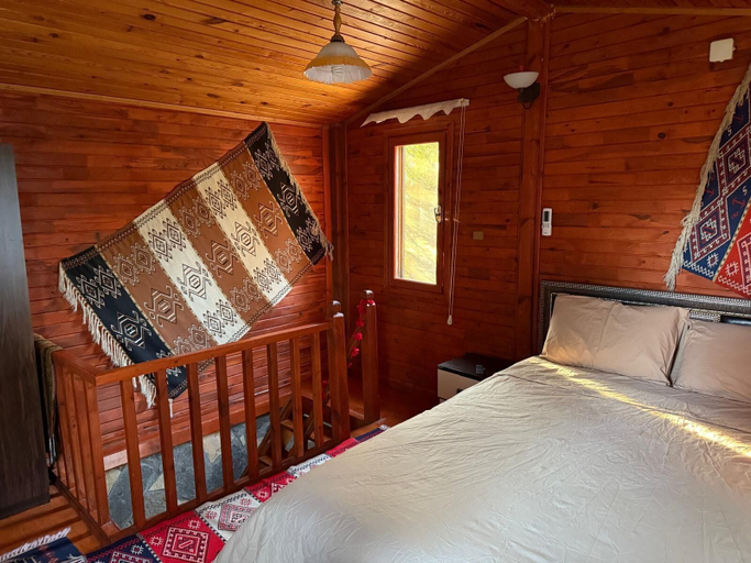 Bedroom 4, Jippe İda Dağ Evleri, Edremit