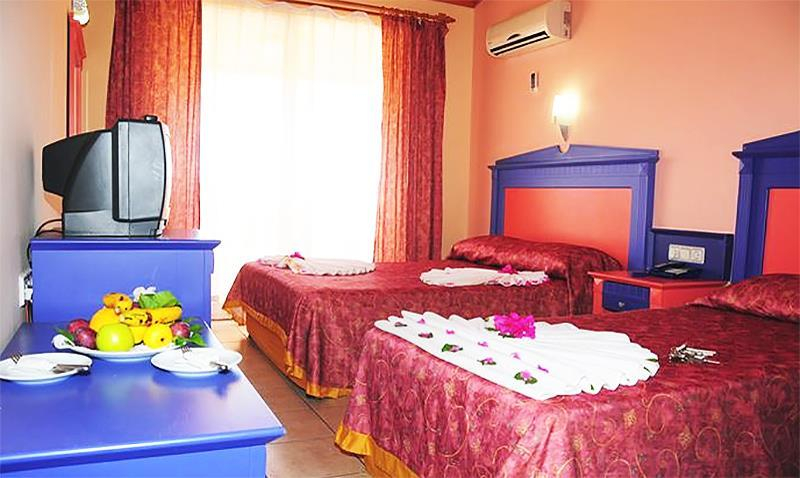 Bedroom 4, Grand Bahama Beach Hotel, Alanya