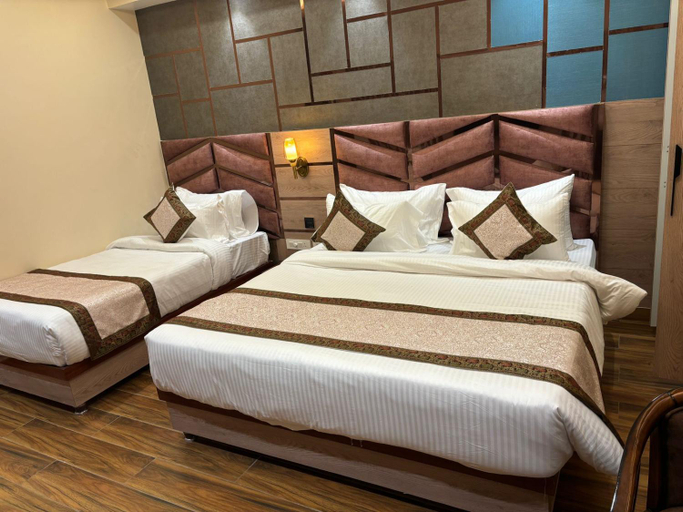 Bedroom 2, Hotel Mantavya, Varanasi