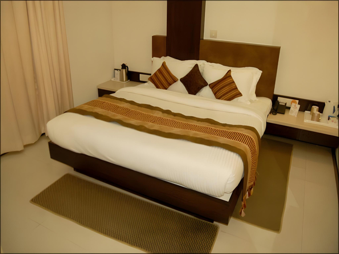 Bedroom 2, Hotel Royale Ambience, Raipur