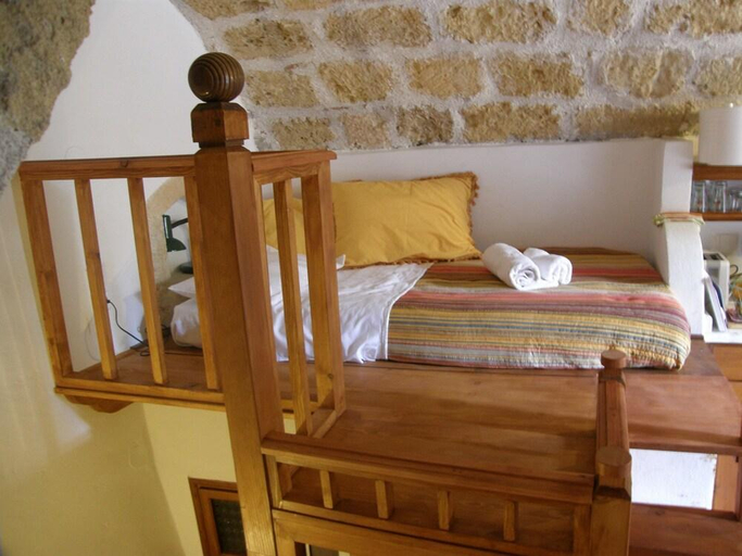 Bedroom 2, Dorovinis Monemvasia Castlehouses, Peloponnese