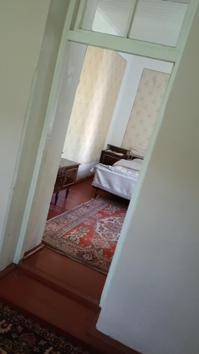 Bedroom 3, Vazken