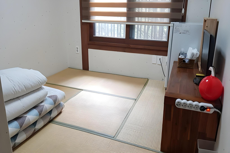 Bedroom, Gunsan Yeomirang, Gunsan