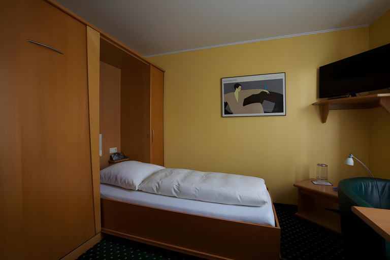 Others 3, Au P'tit Max - Studios hotel, Luxembourg