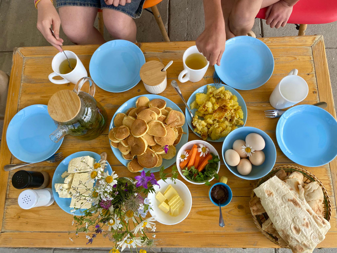 Food & Drinks 5, Dez Guest House, Margahovit