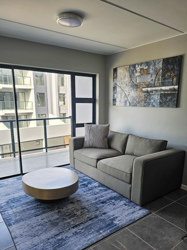 4, West Coast Apartment, West Coast