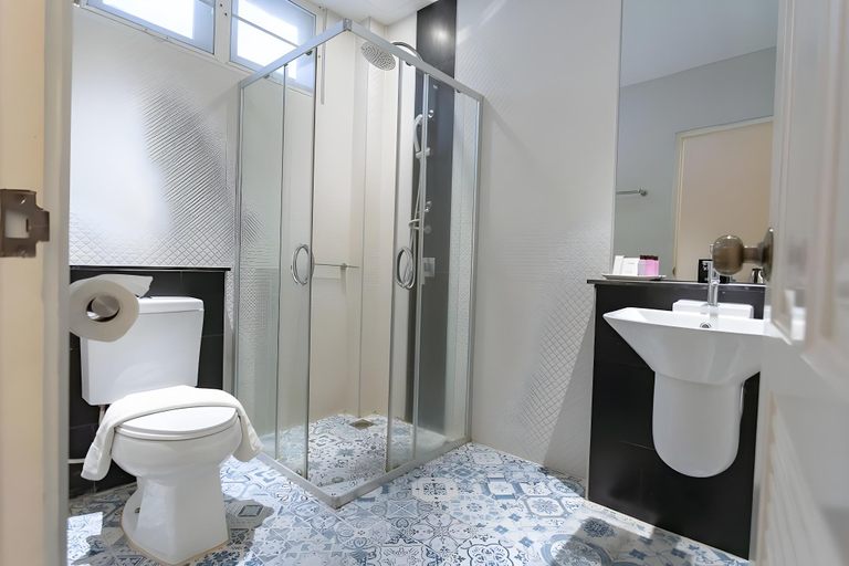 Bathroom 5, Verona Boutique Hotel - The Verona Co., Ltd, Na Di