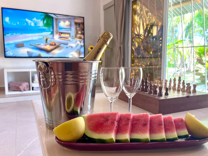 Food & Drinks 4, PETRAKl HOMES, Santa Bárbara de Samaná