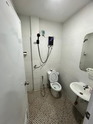 Bathroom, 84 Bar  Guest House, Pulau Phuket