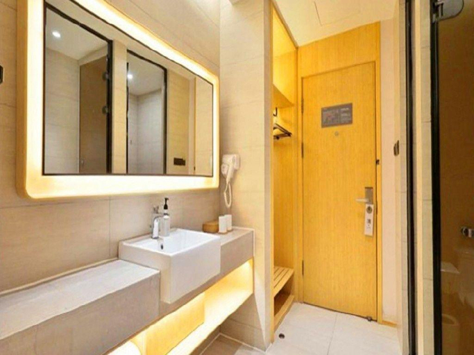 Bathroom 3, Ji Hotel Hengshui Railway North Station, Hengshui