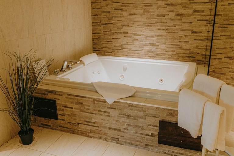 Bathroom 3, Northumberland Heights Wellness Retreat and SPA, Northumberland