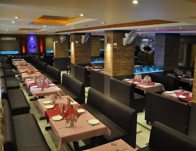 Food & Drinks 5, Hotel Vrundavan Residency, Vadodara