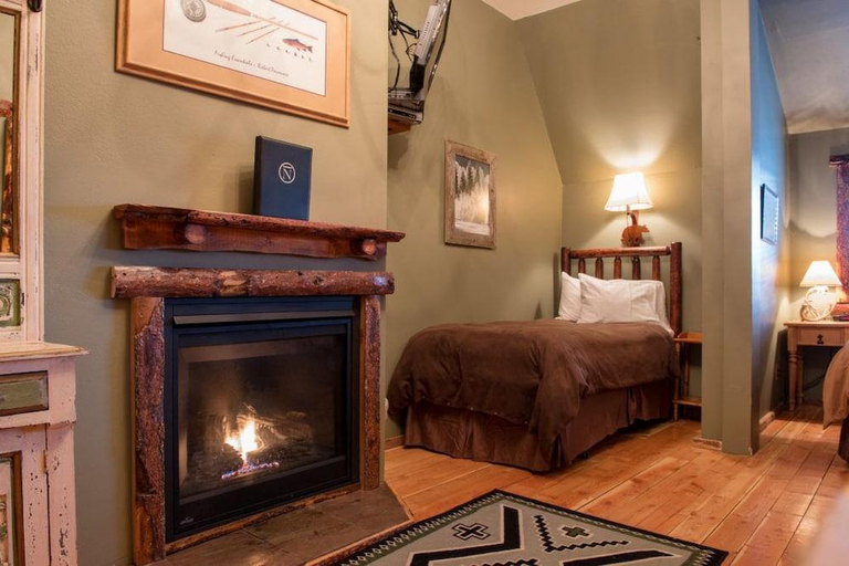 Bedroom 5, Bar N Ranch, Gallatin