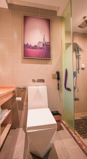 Bathroom 3, Lavande Hotels Jiayuguan Fantawild Adventure, Jiayuguan
