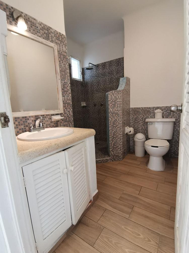 Bathroom 3, Coco Río, Cozumel