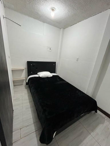 Bedroom 2, Habitacion cerca al aeropuerto, Santafé de Bogotá