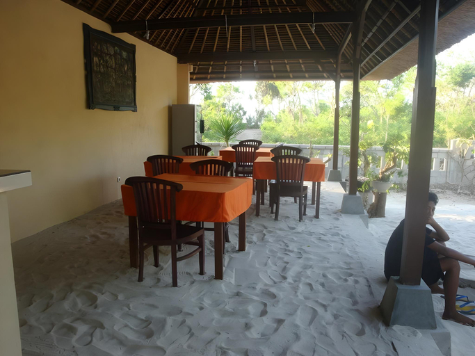 Food & Drinks, Lotus Garden Huts, Klungkung