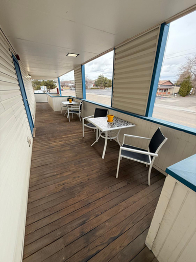 Others 3, State Street Motel, Washington
