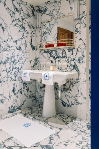 Bathroom 4, Villa PIPA POLARIS I suite BEBOP - vue panoramique & piscine, Alpes-Maritimes