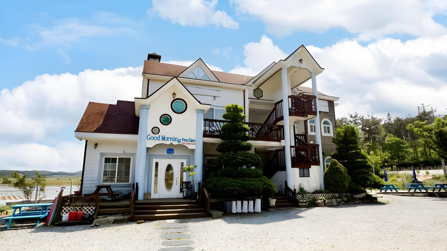 Others 3, Good Morning Pension, Taean