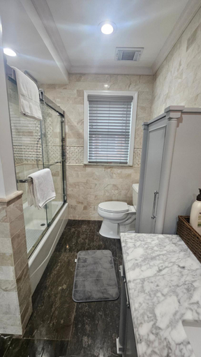 Bathroom 4, Luxury Hotel Style House, New York