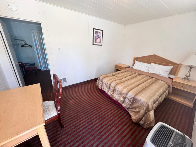 Others 4, Fairmount Motel, Clallam
