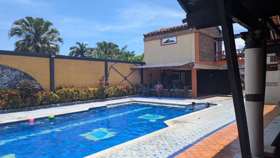 Swimming pool 2, Chalet Real, La Unión de Sucre