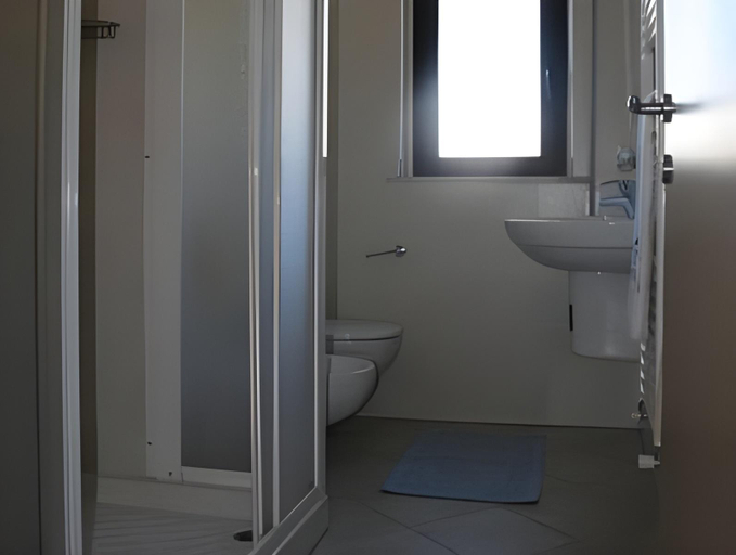 Bathroom 4, Residence Holidays, Savona