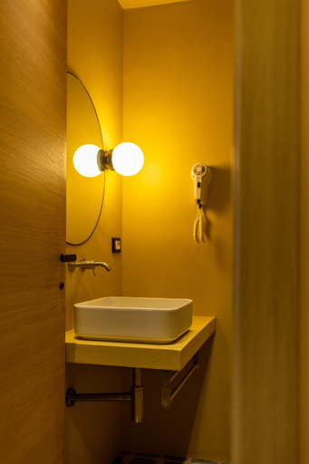 Bathroom 4, Residence Sabrina, Savona