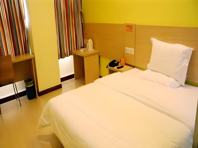 Bedroom 2, 7 Days Inn Changzhou North Station, Changzhou