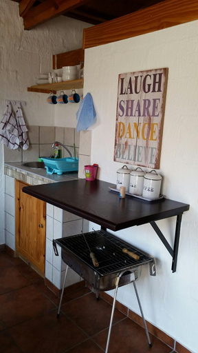 Kitchen 3, Walvis Bay Backpackers & Self-catering, Walvisbay Rural