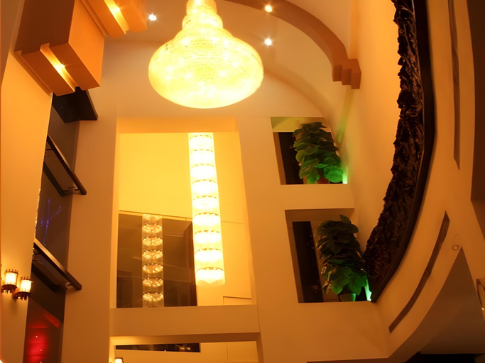 Public Area 2, Hotel East Park, Bilaspur