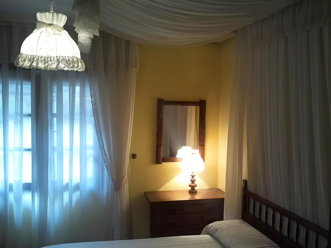 Bedroom 2, Apartamentos y Casas de Aldea La Pornacal, Asturias