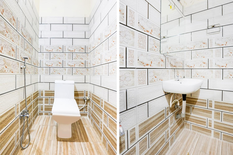 Bathroom, hotel paradise inn, Jabalpur