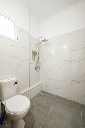 Bathroom 2, Vila Agim Doko, Sarandës