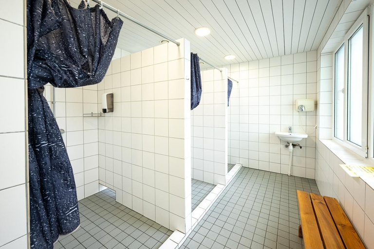 Bathroom, Tamme staadioni hostel, Tartu
