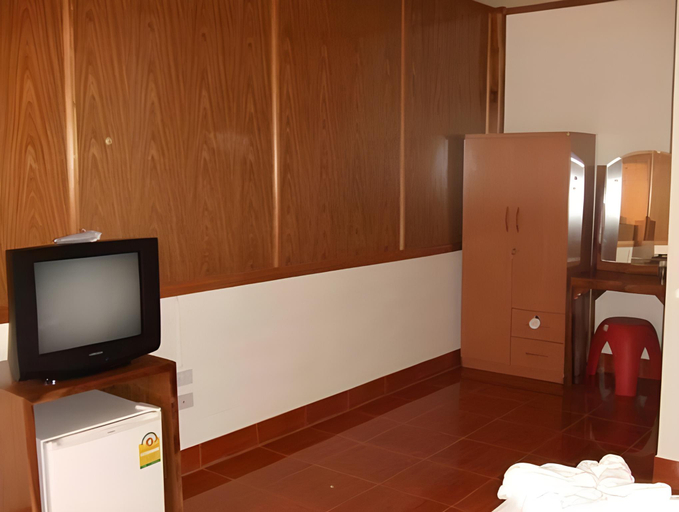 Bedroom 2, Poonsap Resort, Ko Lanta