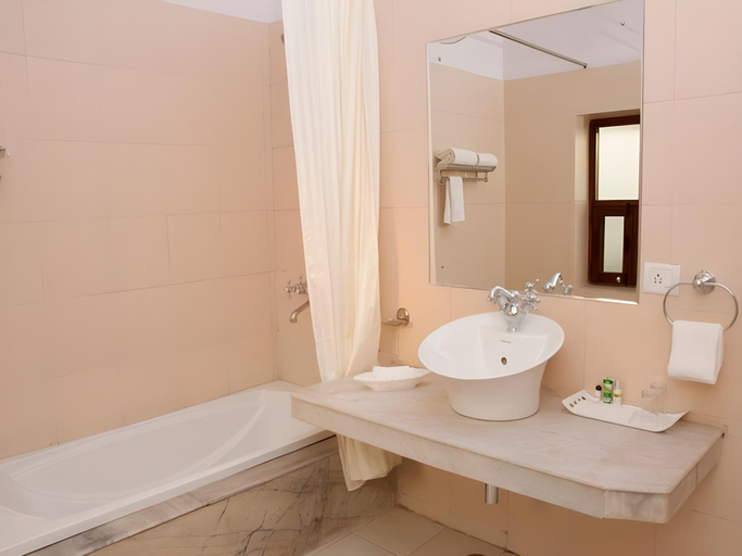 Bathroom 2, Singrauli Palace Heritage Hotel Waidhan, Singrauli