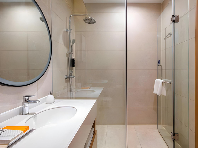 Bathroom 3, Kyriad Marvelous Hotel Guangzhou Nansha China Railway Tunnel Bureau Headquarter, Guangzhou