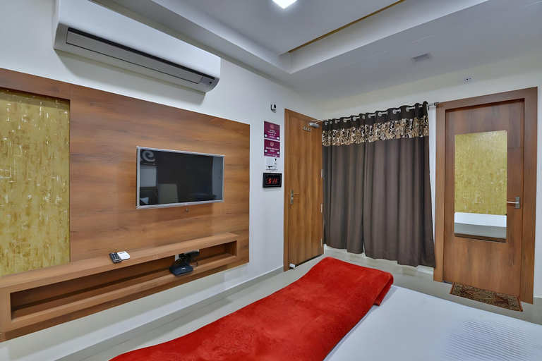 Bedroom 5, Hotel Midland, Ujjain