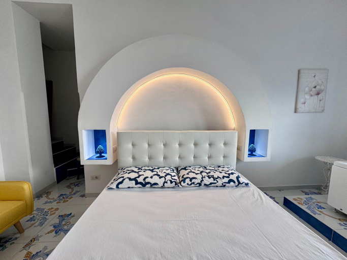Bedroom 2, Il Profumo dei Fiori, Salerno