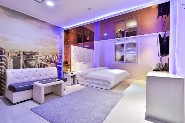 Bedroom 2, Changwon Sangnam Zeta, Changwon