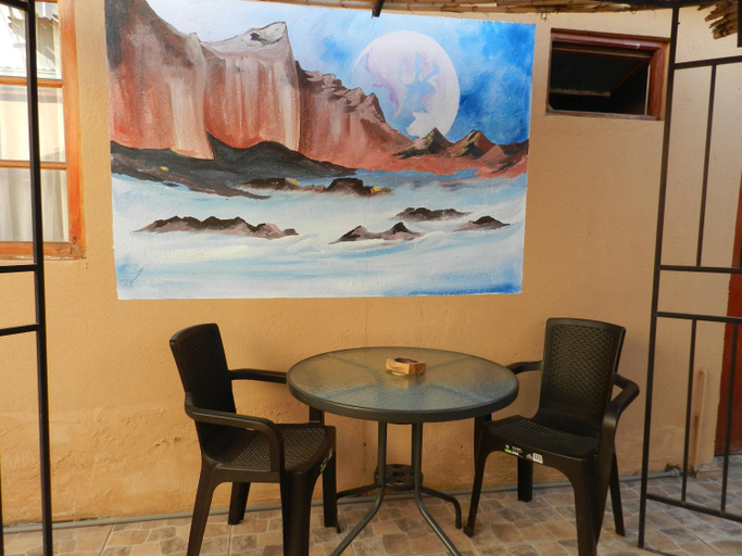 Food & Drinks 5, Hostal Illari, El Loa