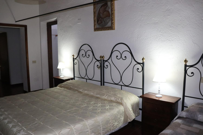 Bedroom 2, Badia Il Vingone, Perugia