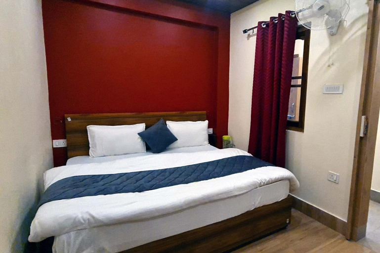 Bedroom 5, Goroomgo GP Lake View Mall Road Nainital – Near Naina Devi Temple, Nainital